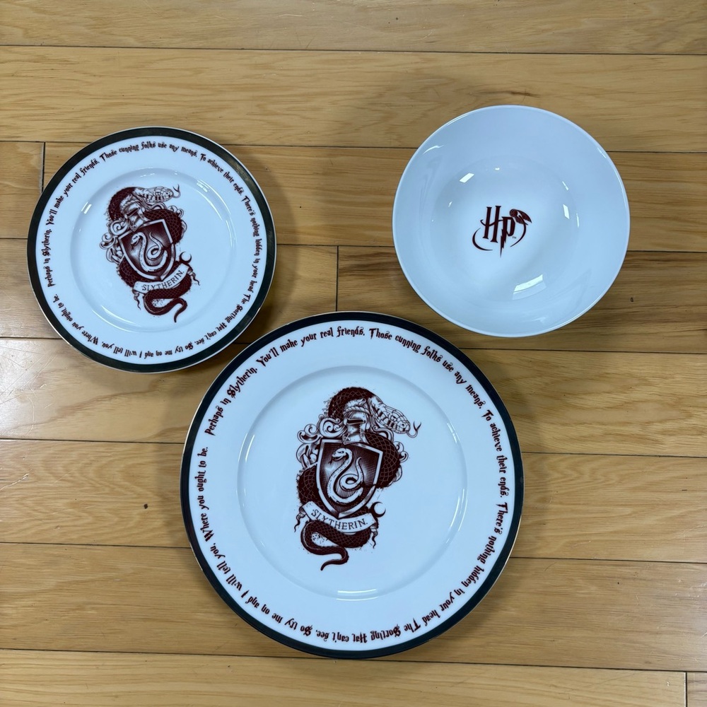 Harry Potter Slytherin 3 Piece Dinnerware Set Dinner Salad Bowl Metallic Trim